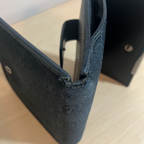 Gucci black trifold wallet in good condition - Picture 10 of 16